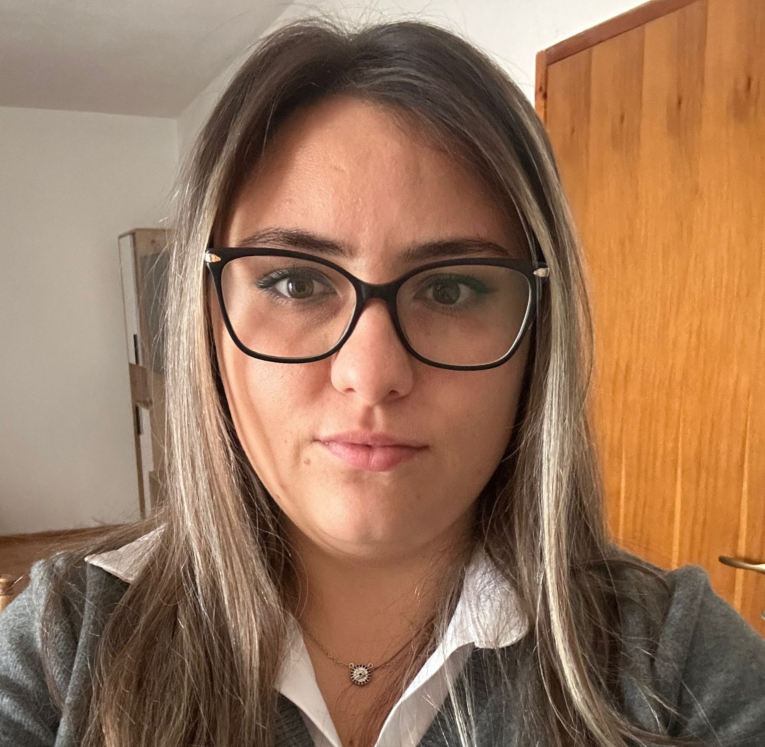 Vilma, your friendly Macedonian tutor